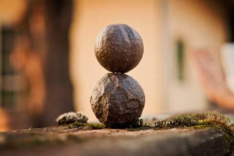 Équilibre pierres 